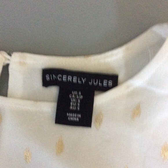 Sincerely, Jules Lightweight Pull-Over Blouse with Long Sleeve, White with Gold - Picture 3 of 5